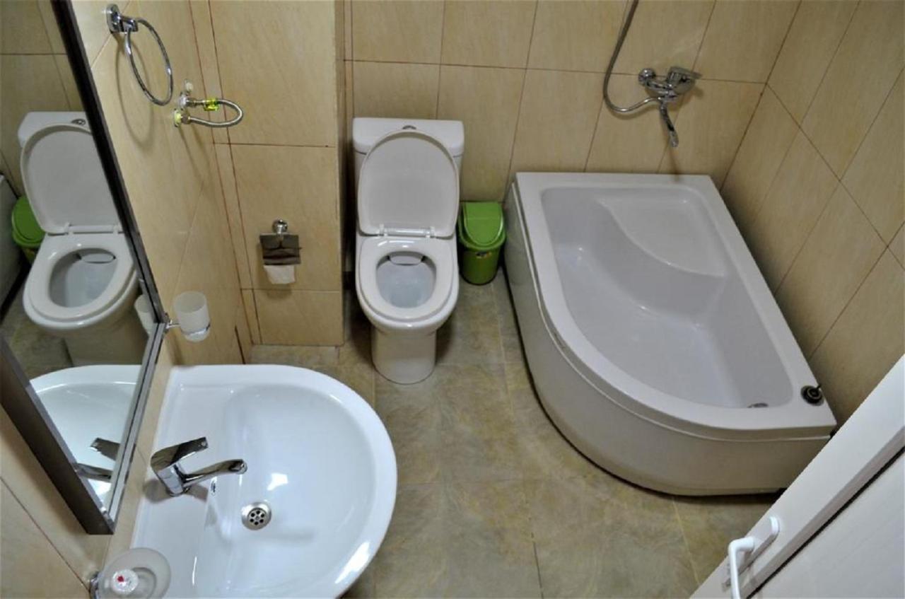 Guest House Amo Батумі Екстер'єр фото